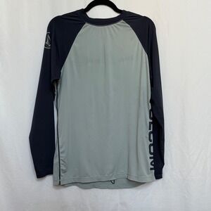 Volcom Mens Long Sleeve Rash Guard Grey Black Raglan Swim Shirt Size M